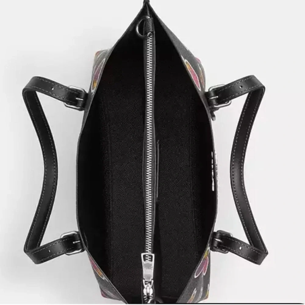 NO TAG DISCOUNT: Coach Mollie Tote with Heart Pattern NWOT PERFECT CONDITION - Picture 5 of 6